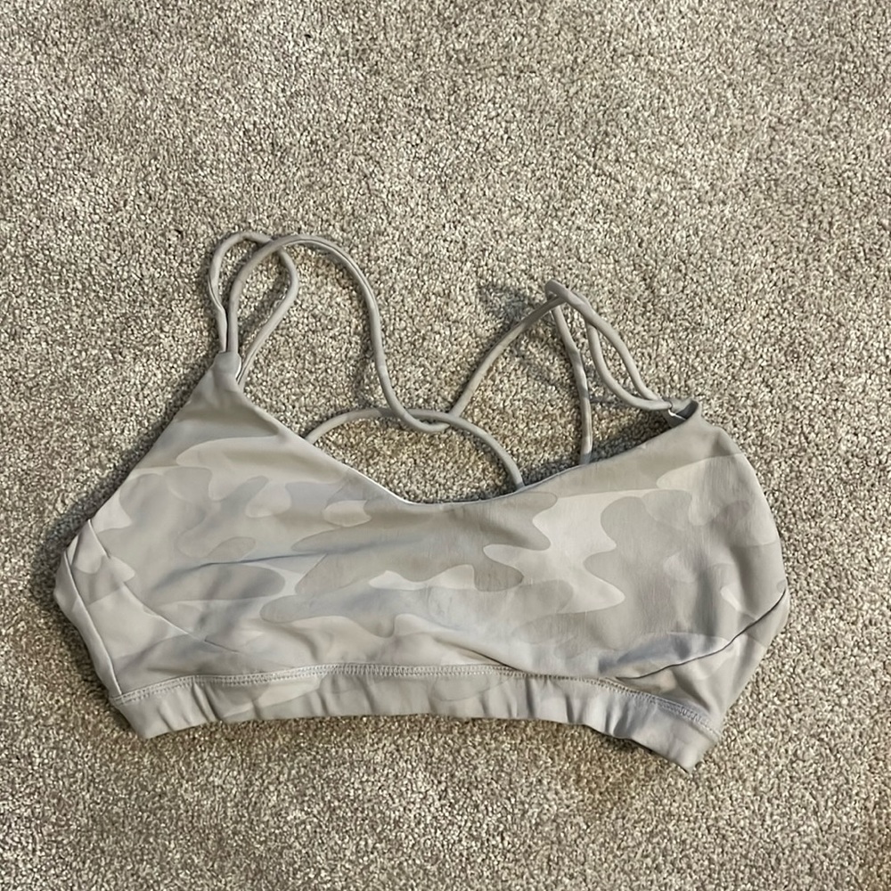 LOLE Gray Camo Sports Bra Small